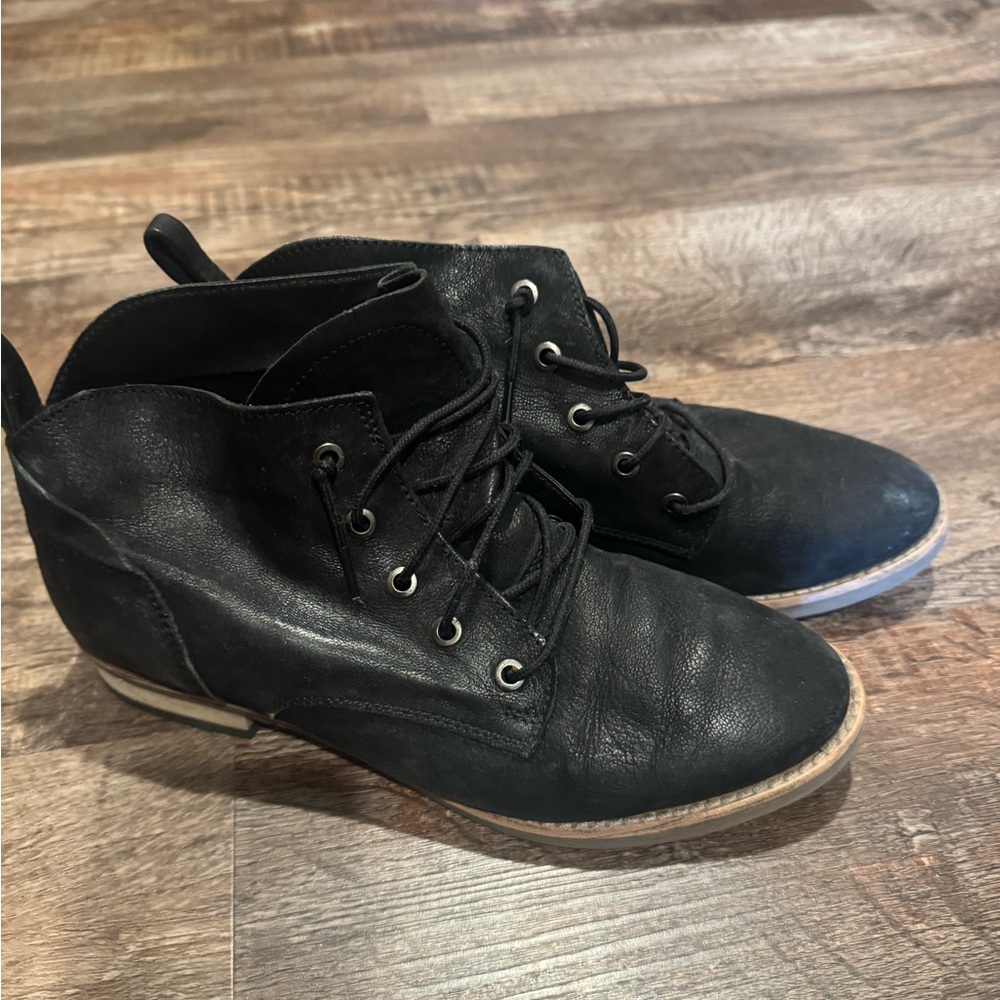 Diba Women’s Black Chukka Lace-Up Boots